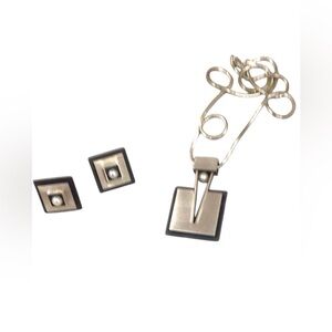 EUC...Womens Art deco inspired geometric necklace and earring set.